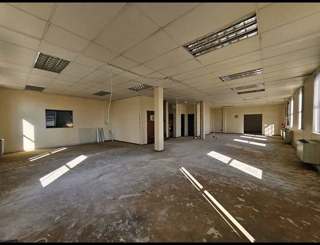 1,561M² WAREHOUSE TO LET IN RANDJESPARK